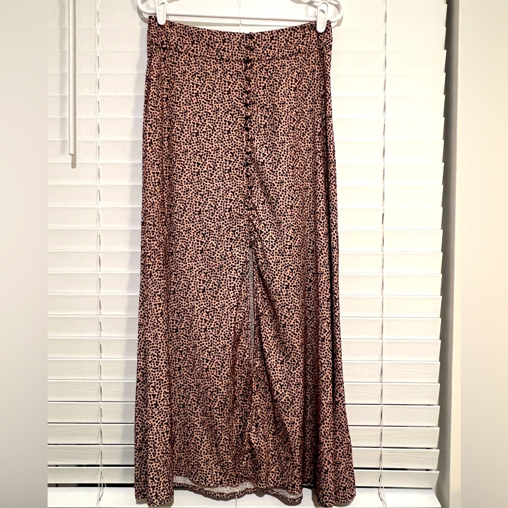 Free People Button Down Sammy Maxi Skirt Leopard Print Size 8 w/ Slit & Buttons